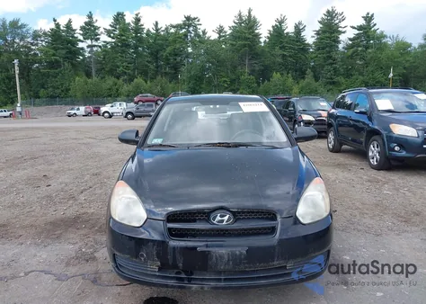 2009 Hyundai Accent Gs z USA, uszkodzony, nr VIN KMHCM36C39U142283